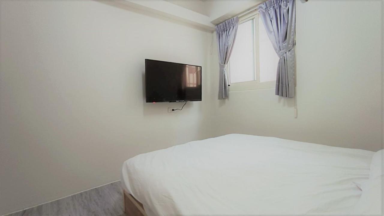 Fengchia Bichon B&B 台中市 エクステリア 写真